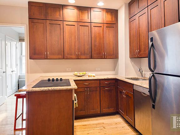2nd image of 26 Gramercy Park S APT 4G