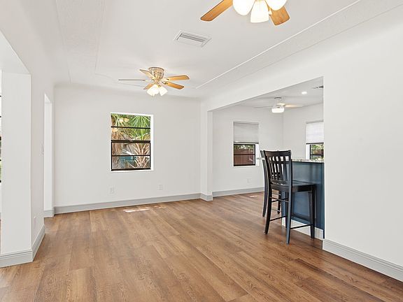 5th image of 517 41st Ave S