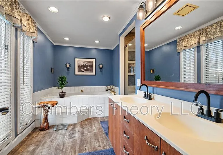 8709 Hidden Hill Ln — Photo 22
