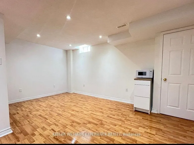 44 Alpine Cres #BASEMENT — Photo 6
