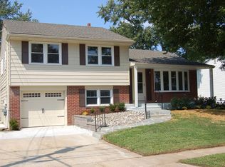 24 Dailey Dr, Hamilton, NJ 08620