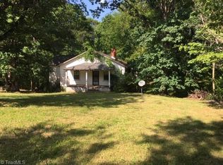 529 Hampton Rd, Eden, NC 27288