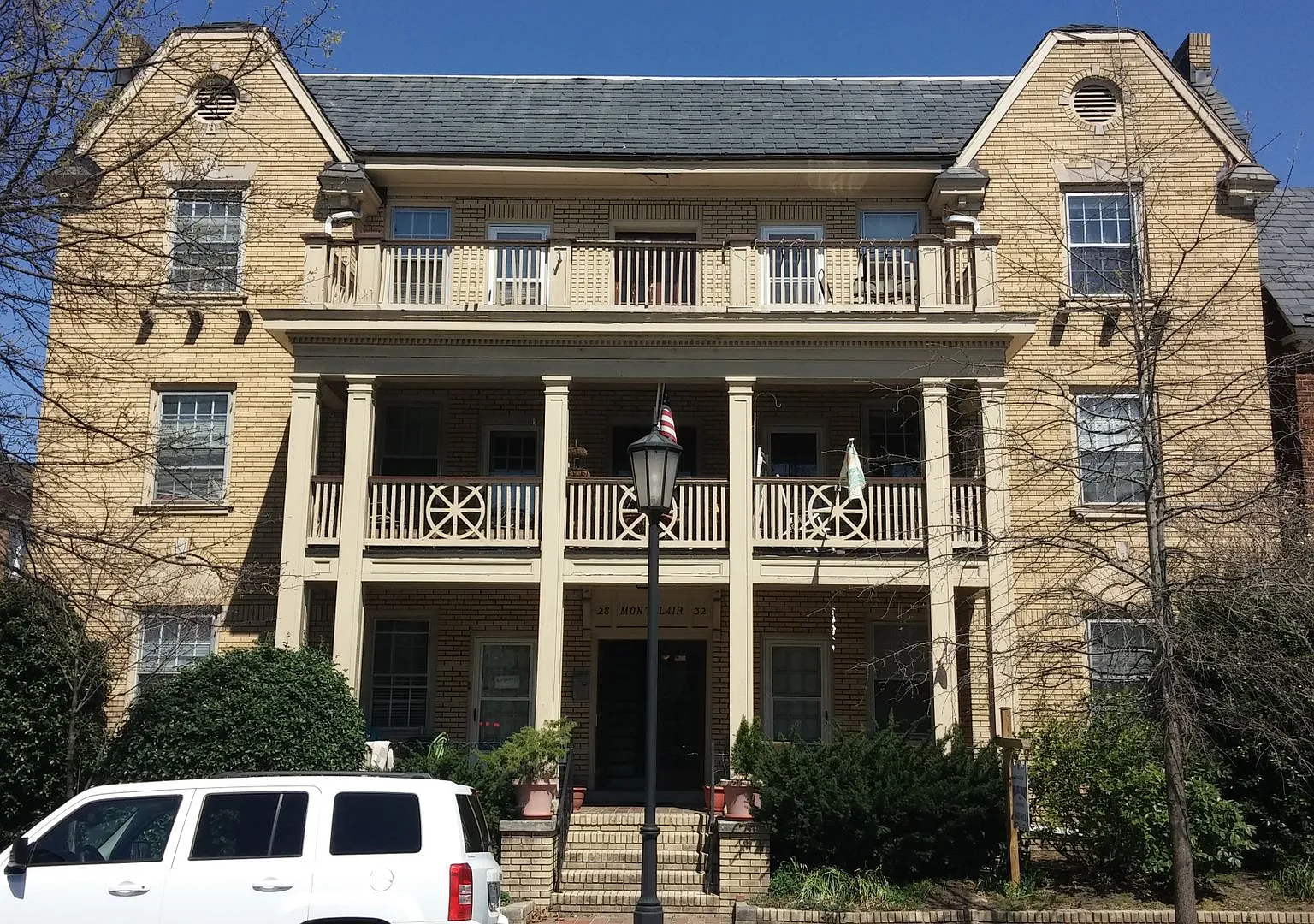 2832 Monument Ave.* — Photo 1