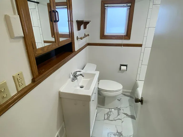 315 W Wausau Ave — Photo 12