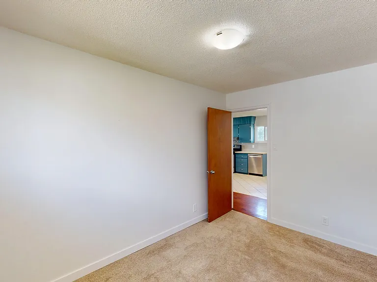 114 Wheatland Trl — Photo 8