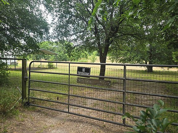2nd image of 2225 County Road 700