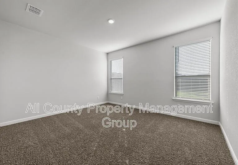 131 Orchard Pines Pl — Photo 14