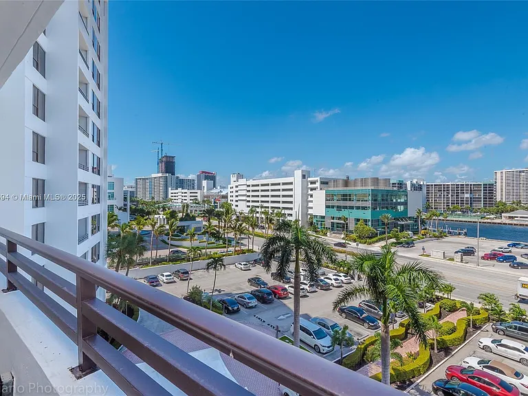 3505 S Ocean Dr #504 — Photo 26