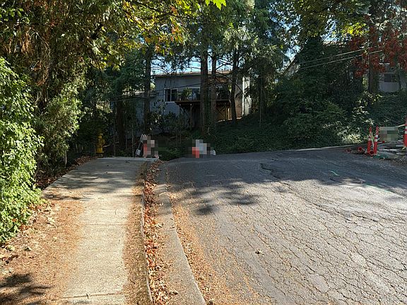 4th image of 2090 Graham Dr