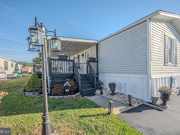 2nd image of 113 Herbert Ct