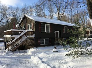 10 Flat Hills Rd, Amherst, MA 01002