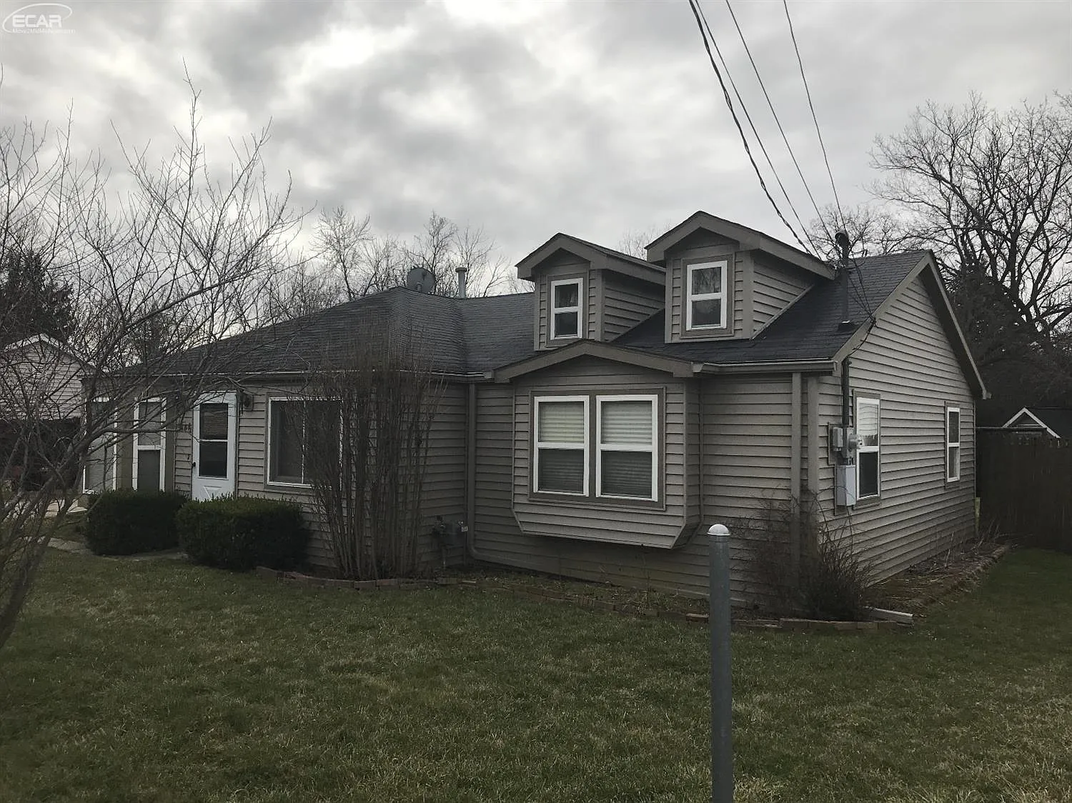 2146 Diamond St photo 1