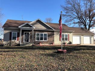 1818 Spring St, Vandalia, IL 62471