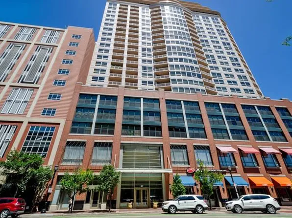807 Davis St Unit 505, Evanston, IL 60201