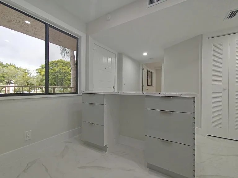 7280 Amberly Ln #207 — Photo 8