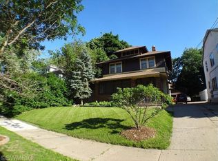 146 Travis St NE, Grand Rapids, MI 49505