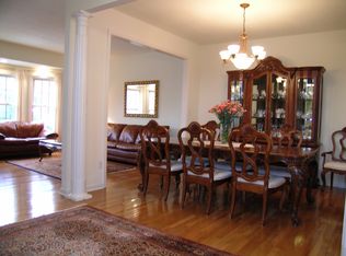 344 Highpointe Dr, Pittsburgh, PA 15220
