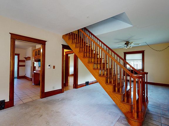 5th image of 254 N Benton St