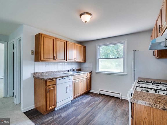 4th image of 3616 Freemont Pl