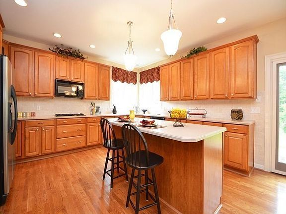 4th image of 1557 Mashie Woods Dr
