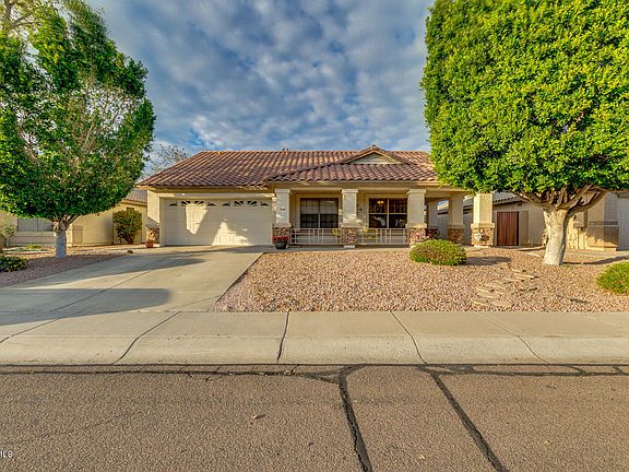 4th image of 10128 W Ross Ave