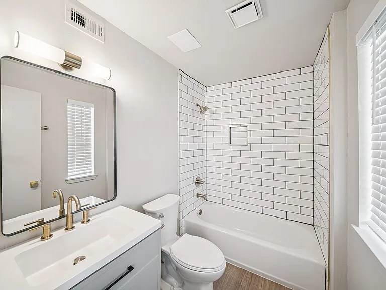 Modern Living at The Grove BA — Photo 14