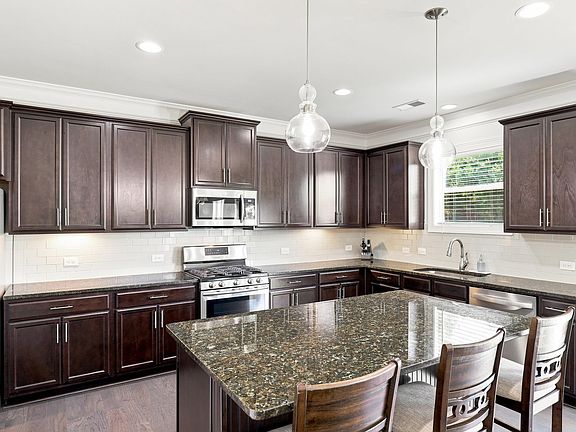 5th image of 274 Braselton St