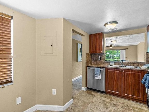 4th image of 3906 NW 90th Ave #3906