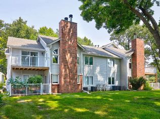 5220 Boulder Dr UNIT 5, West Des Moines, IA 50265