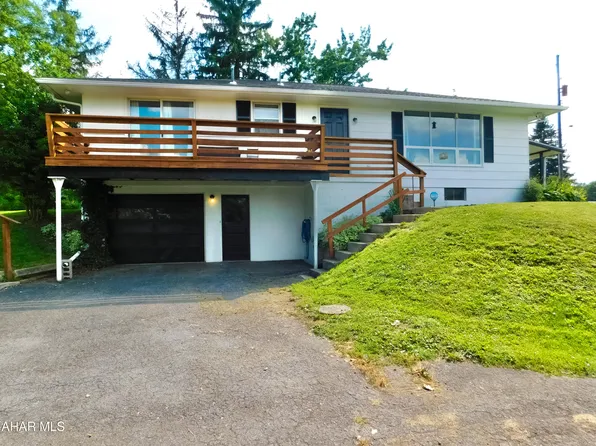 6280 Beacon St, Altoona, PA 16601