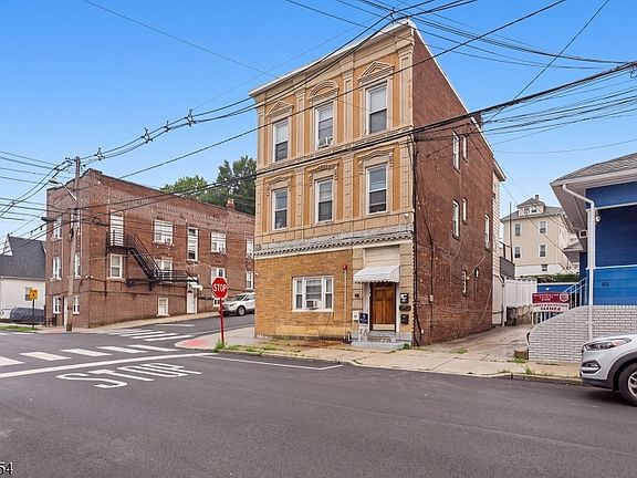 2nd image of 83 Westminster Pl