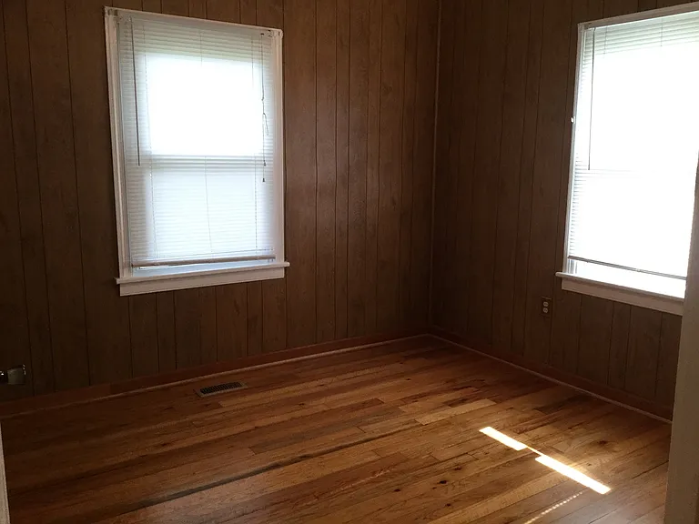 1620 Colonial Way — Photo 7