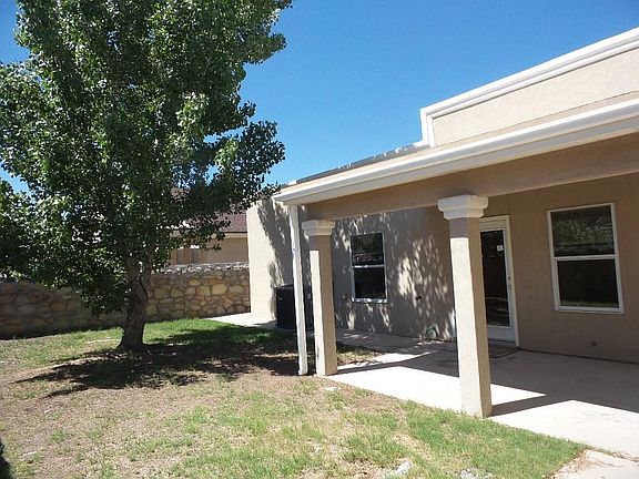 3rd image of 12540 Paseo Lindo Dr