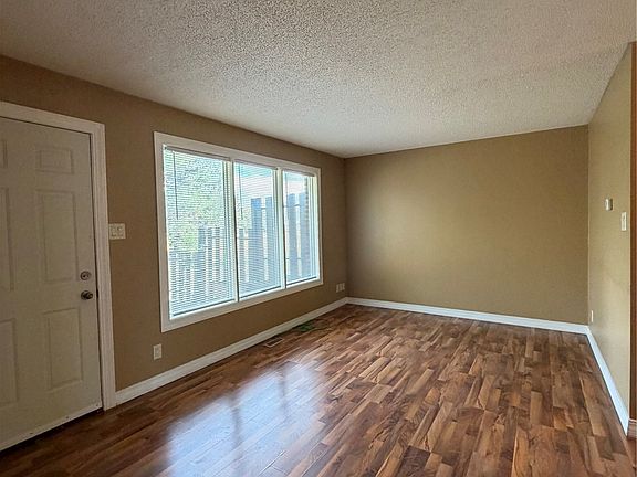 5th image of 3828 Castle Road