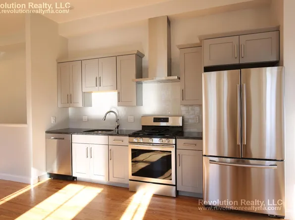 19 Lincoln Ave, Somerville, MA 02145