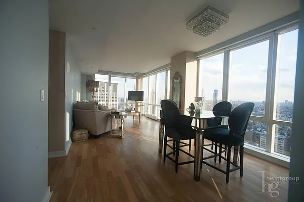 Rented by Hecht Group | media 4