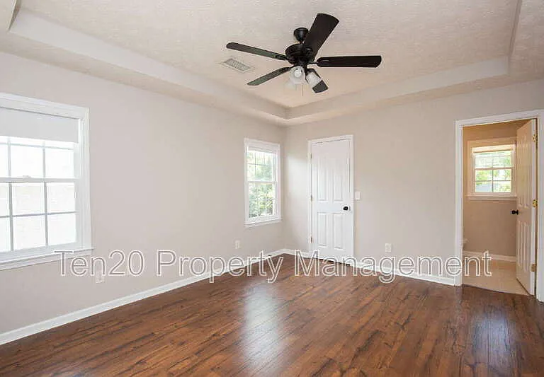 1018 Sugar Mill Dr — Photo 14