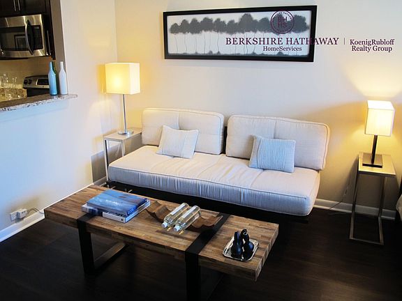 4th image of 177 N Harbor Dr #909