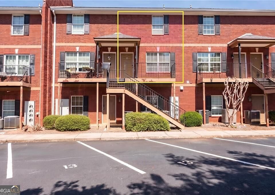 1st image of 105 Whitehead Rd APT 15