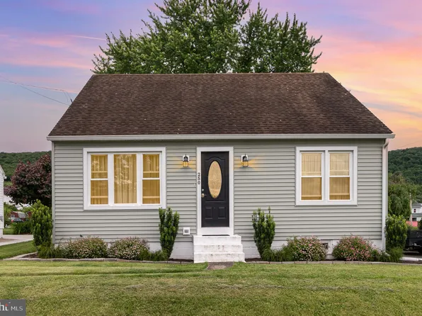 250 W Broad St, Elizabethville, PA 17023