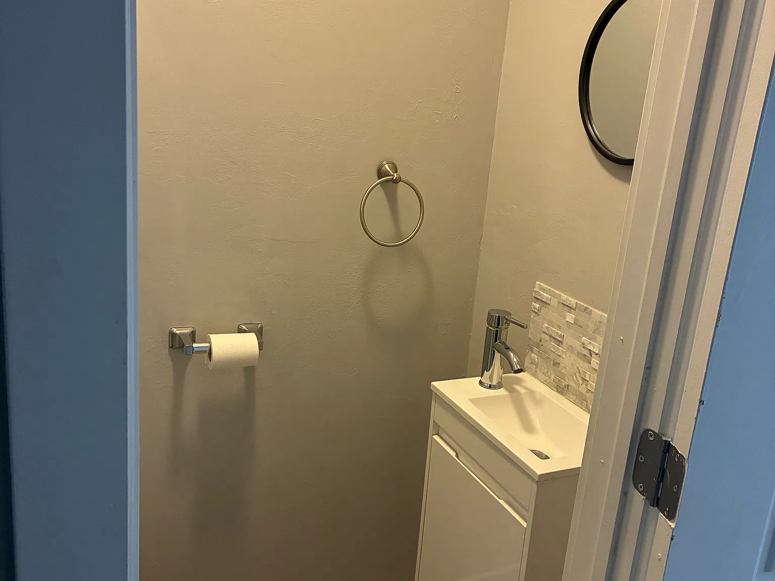 1521 W Walnut St — Photo 4