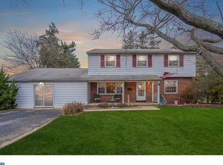 729 Hilltop Rd, Cinnaminson, NJ 08077