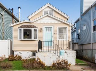 63 W 16th Rd, Broad Channel, NY 11693