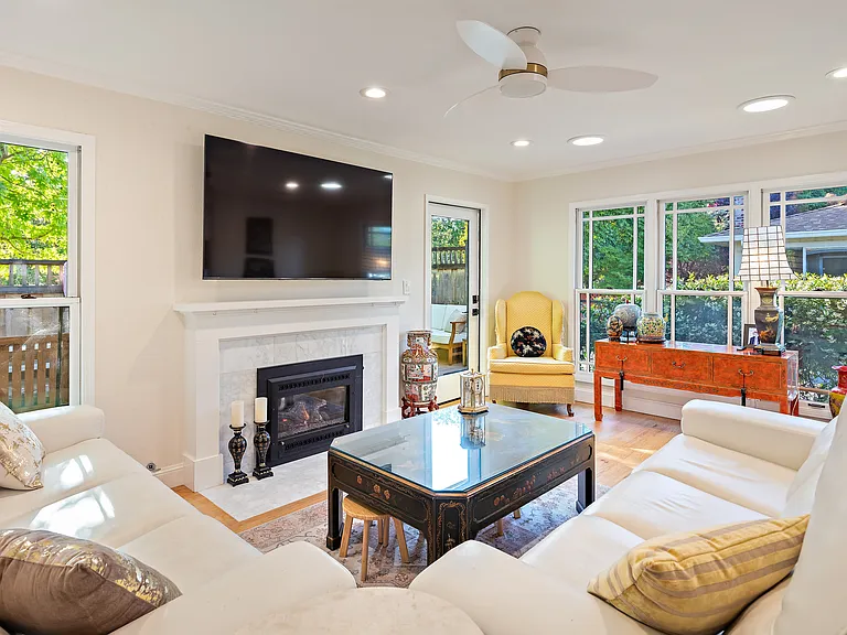 45 Island Ct — Photo 4