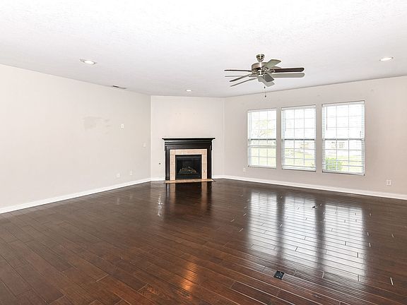 4th image of 6358 Silver Leaf Dr