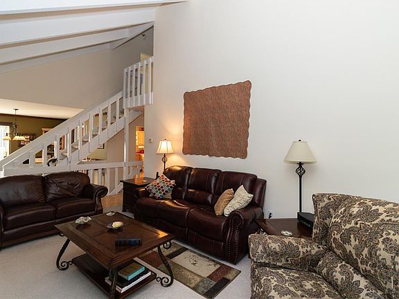 5th image of 105 Twin Lakes Dr