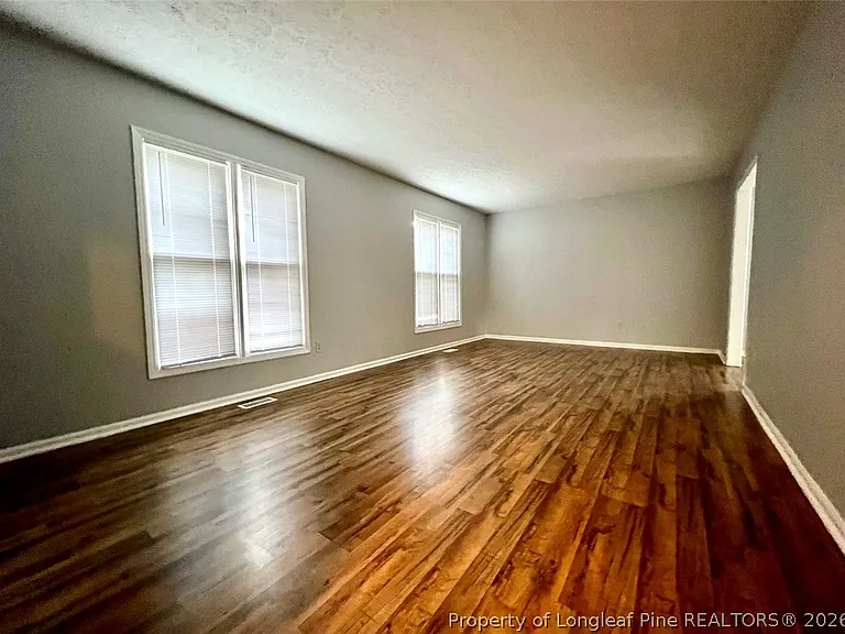 7013 Darnell St — Photo 36