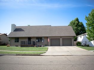 123 W Wachter Ave, Bismarck, ND 58504