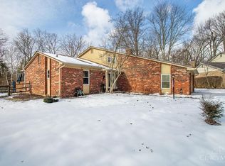 8687 Creekwood Dr, Maineville, OH 45039