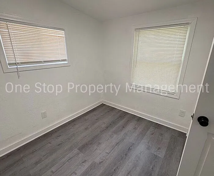 721 S Brookside Ave — Photo 14